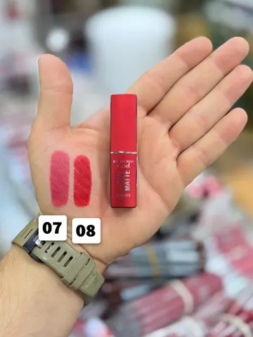 رژ جامد گلدن رز مدل satiny matte
